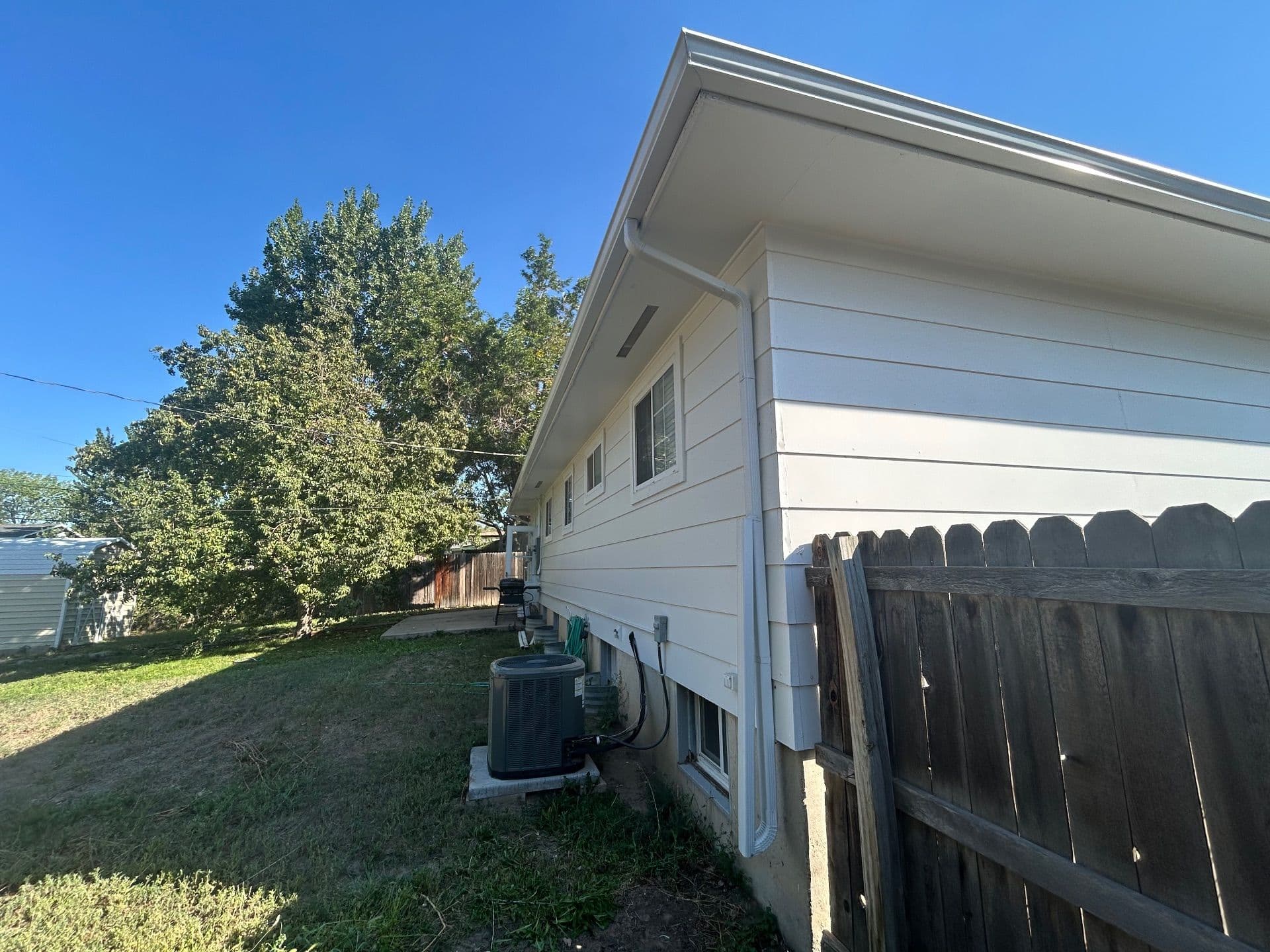 Gallery photos for Transformed Home with New Aluminum Gutters: Image #1