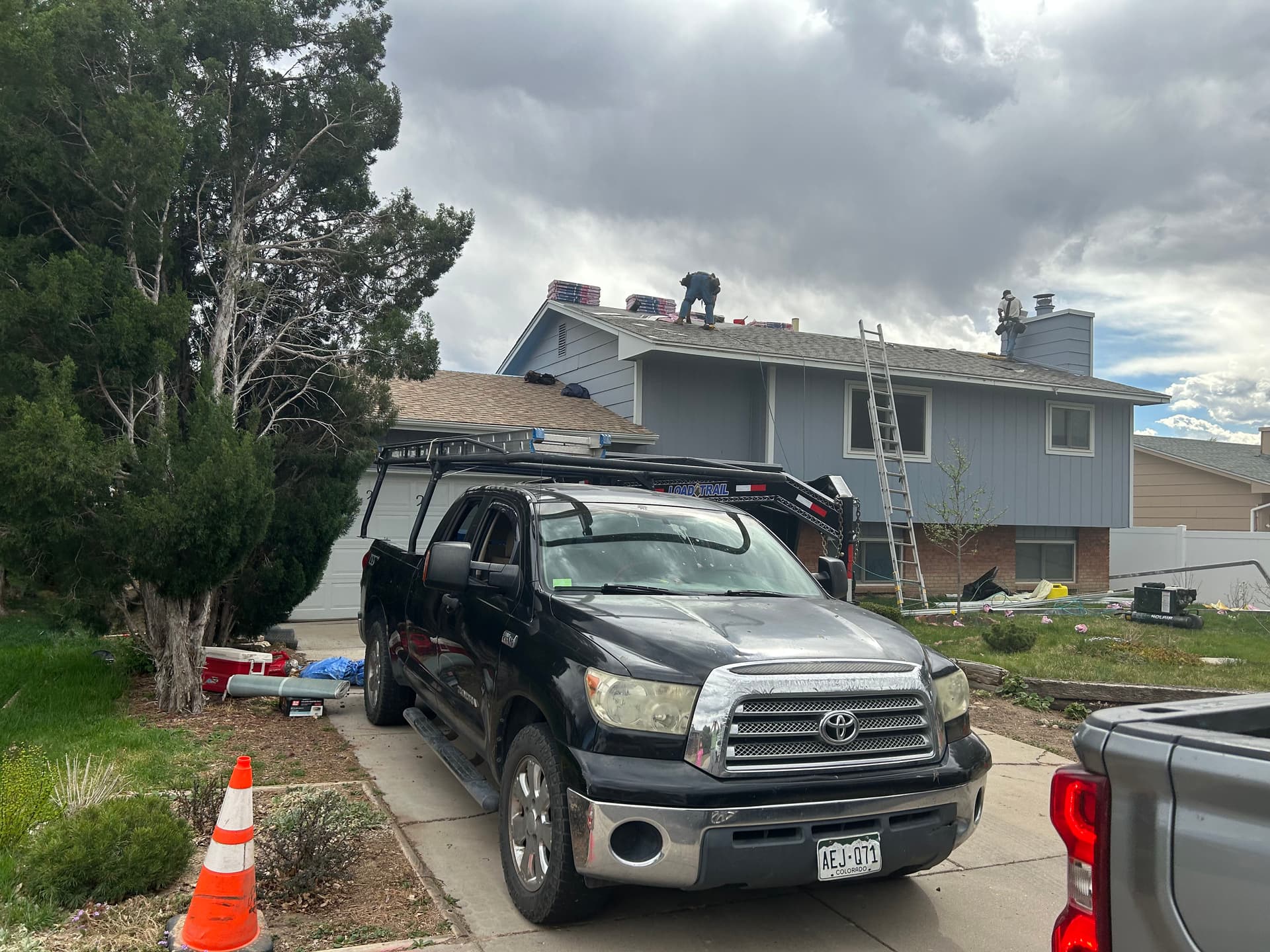Class 4 Hail-Resistant Shingle Roof Installation in Pueblo